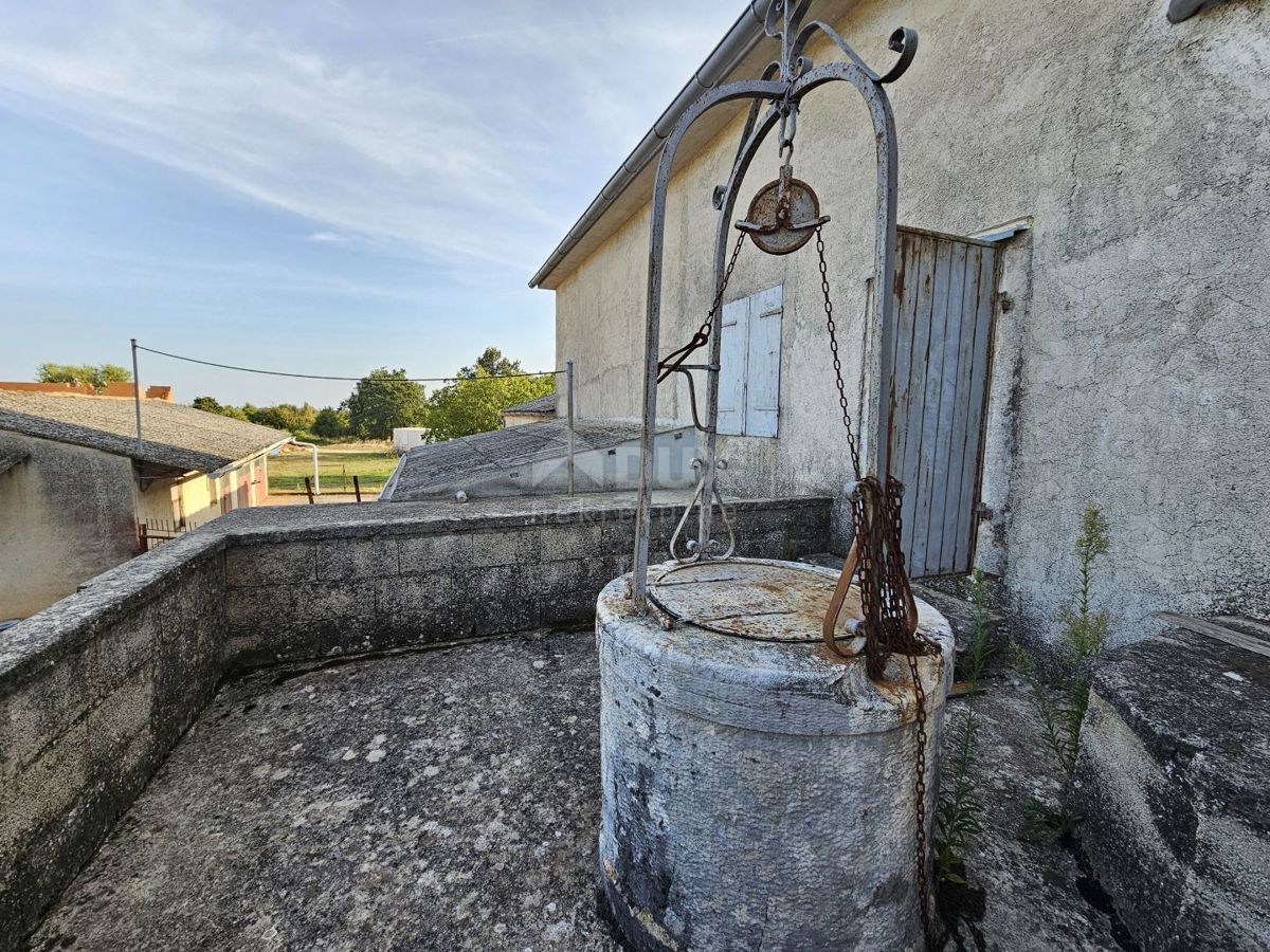 ISTRIA, ŽMINJ - Tenuta in pietra d'Istria in perfette condizioni