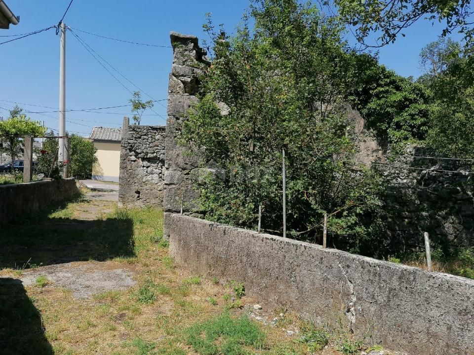 PODKILAVAC, JELENJE - due pezzi d'antiquariato da adattare