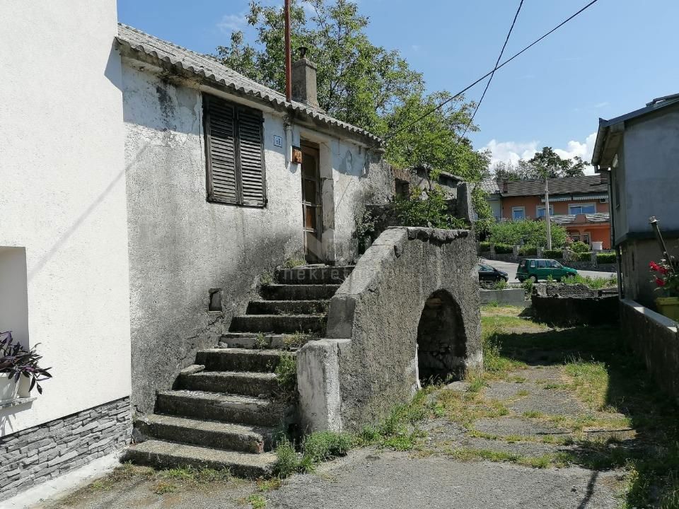 PODKILAVAC, JELENJE - due pezzi d'antiquariato da adattare