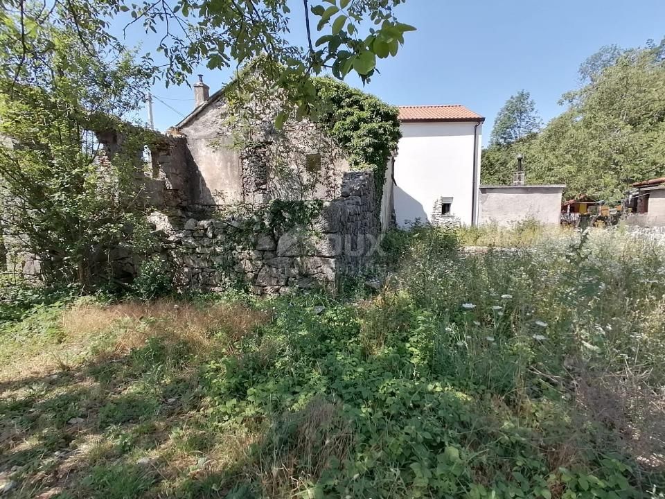 PODKILAVAC, JELENJE - due pezzi d'antiquariato da adattare