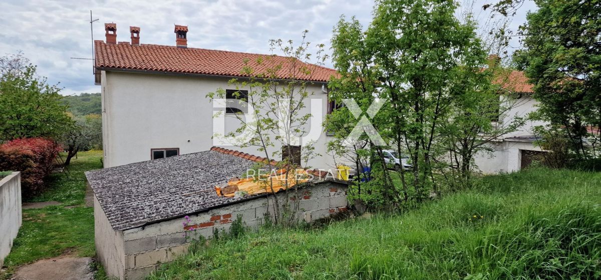 ISTRIA, PIĆAN - Bella casa bifamiliare con ampio giardino