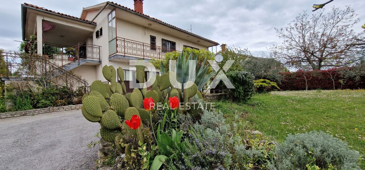 ISTRIA, PIĆAN - Bella casa bifamiliare con ampio giardino