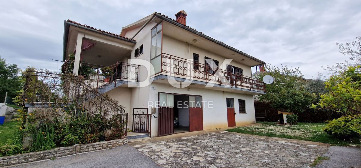 ISTRIA, PIĆAN - Bella casa bifamiliare con ampio giardino