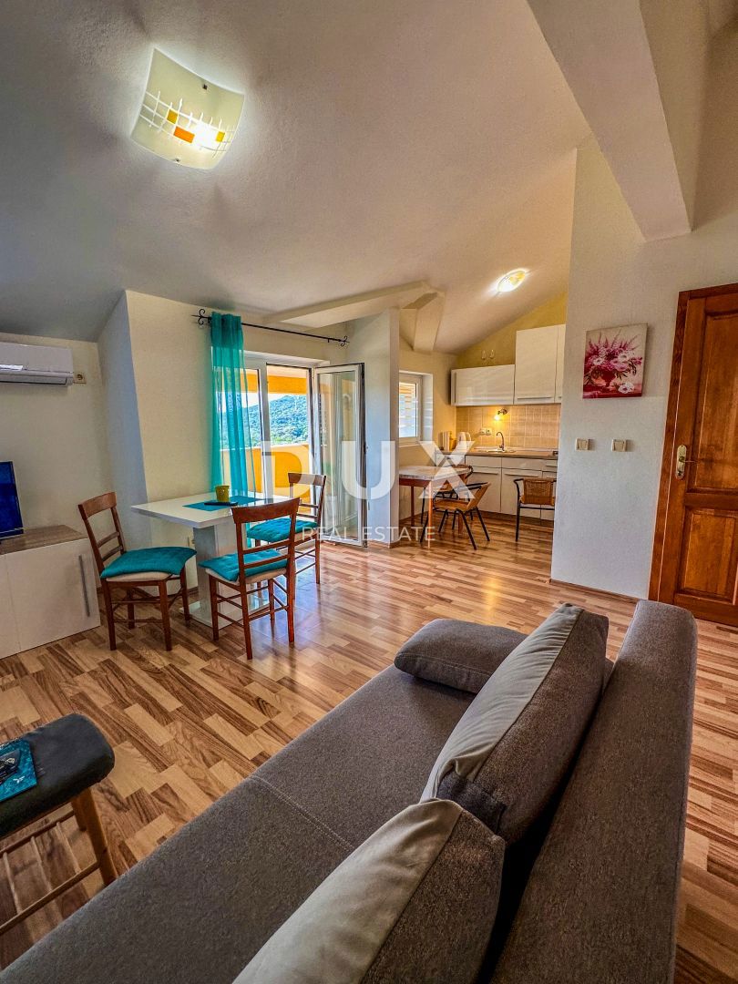 MALI LOŠINJ - Casa con tre appartamenti in una zona tranquilla dell'isola