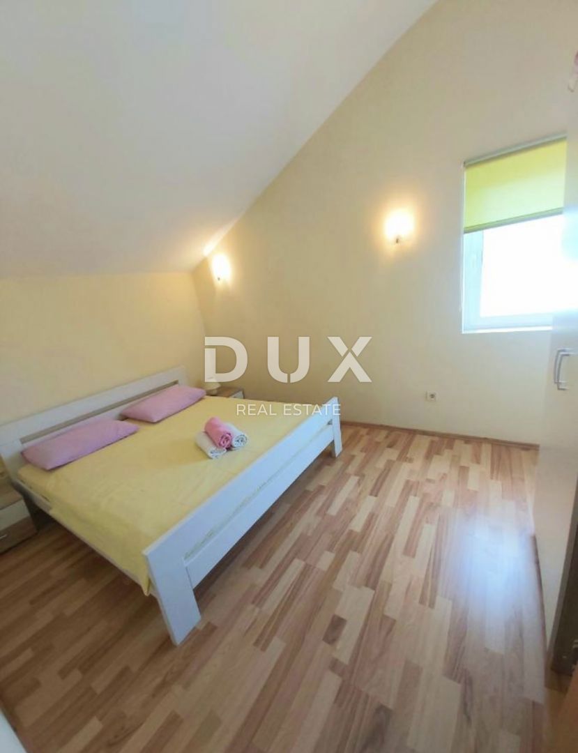 MALI LOŠINJ - Casa con tre appartamenti in una zona tranquilla dell'isola