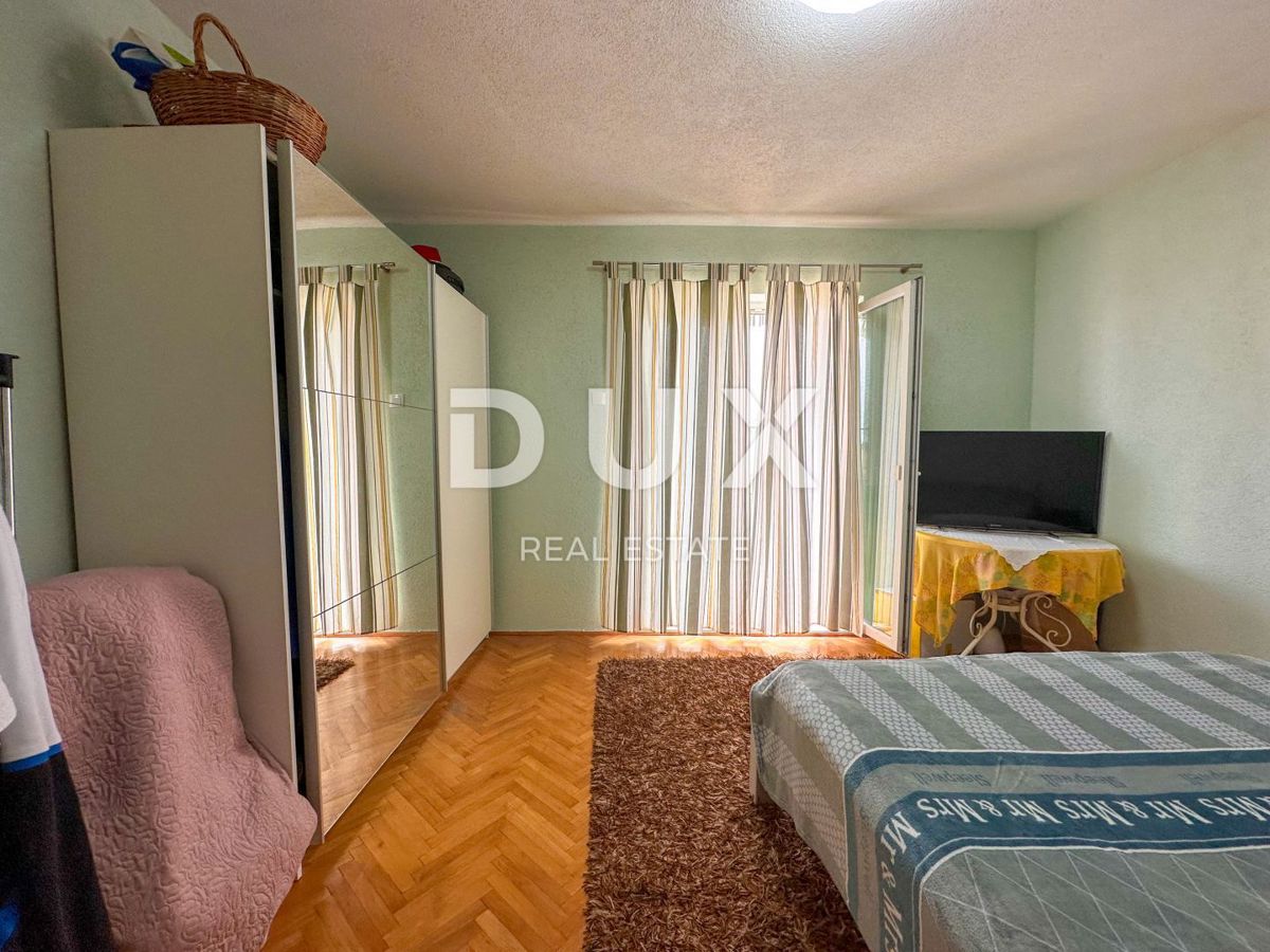 RIJEKA, TRSAT - appartamento 3 camere da letto, 1° piano, balcone, vista mare