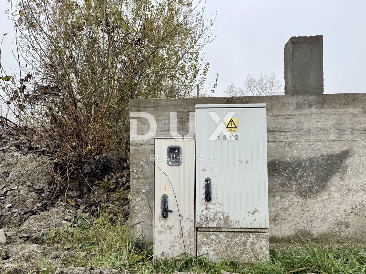 ZAGABRIA, ŽITNJAK - terreno edificabile ad uso capannone/commerciale 4527 m² 