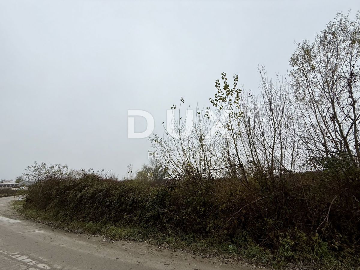 ZAGABRIA, ŽITNJAK - terreno edificabile ad uso capannone/commerciale 4527 m² 