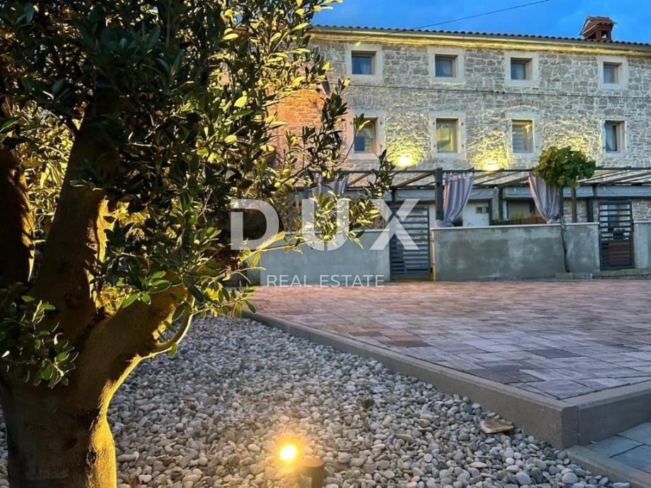 ISTRIA, VIŠNJAN - Casa in pietra con tre appartamenti