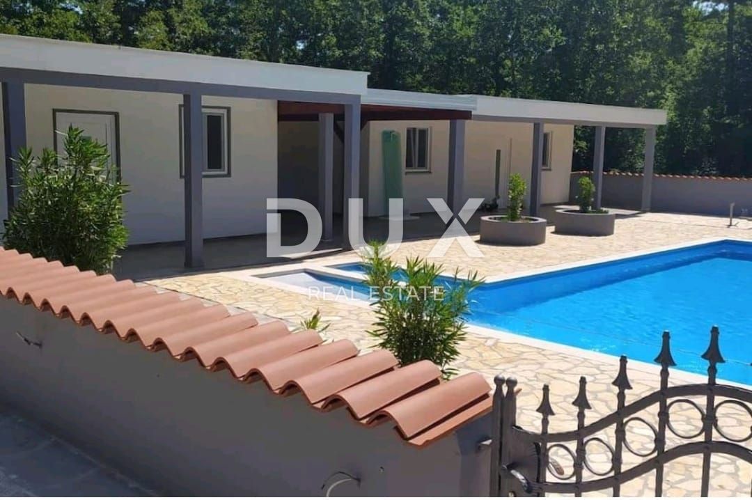 ISTRIA, LABIN - Casa familiare + due appartamenti con piscina!