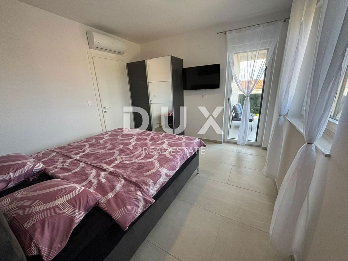 ZADAR, PRIVLAKA - Attico 130 metri dal mare