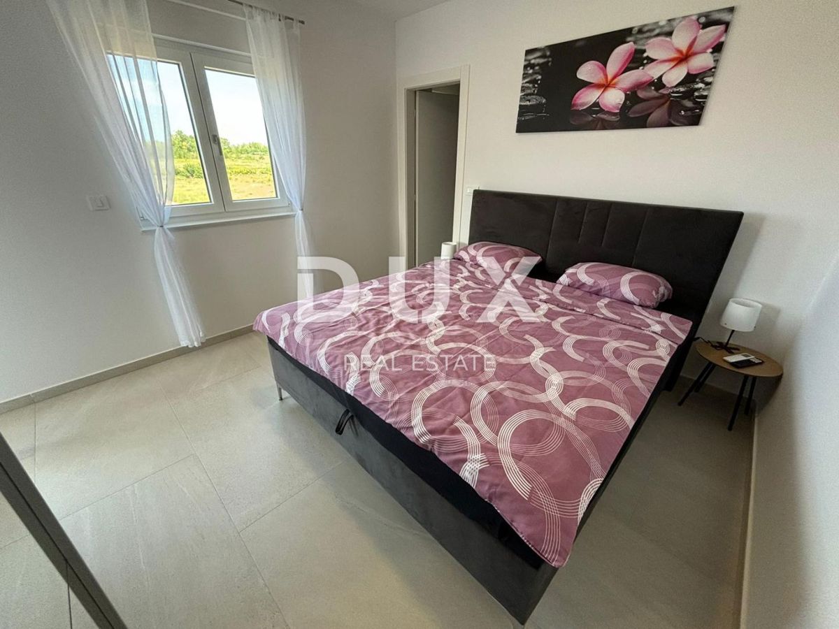ZADAR, PRIVLAKA - Attico 130 metri dal mare