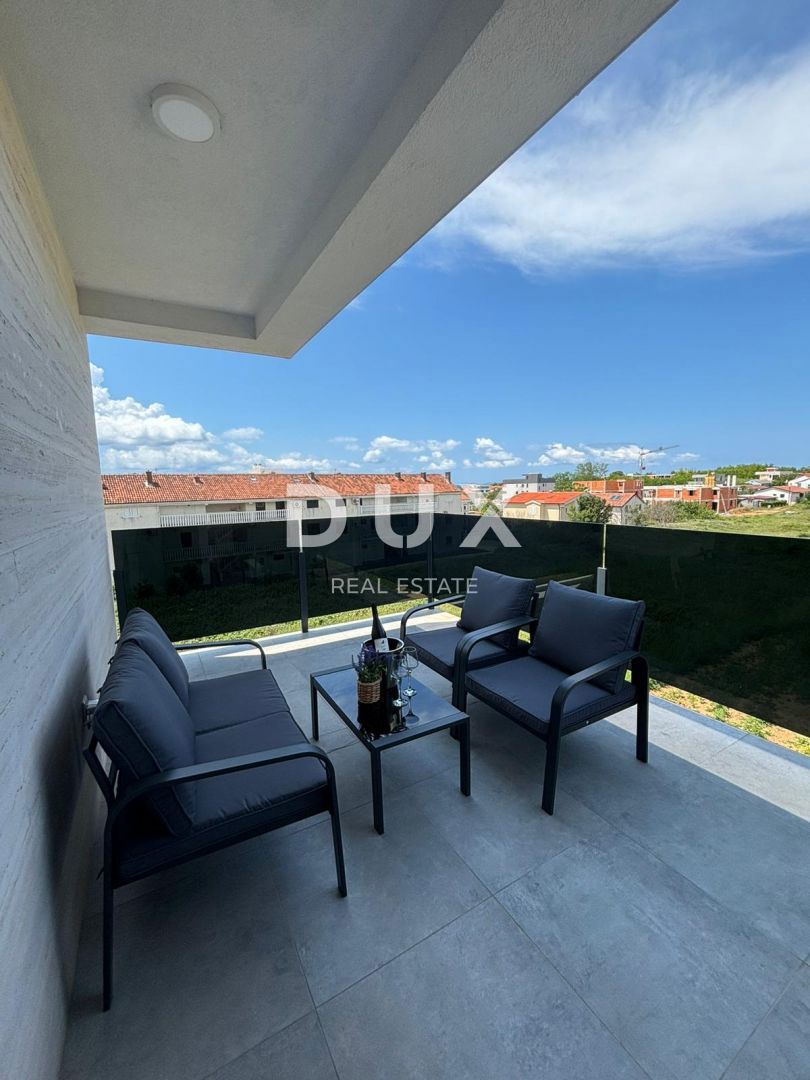 ZADAR, PRIVLAKA - Attico 130 metri dal mare