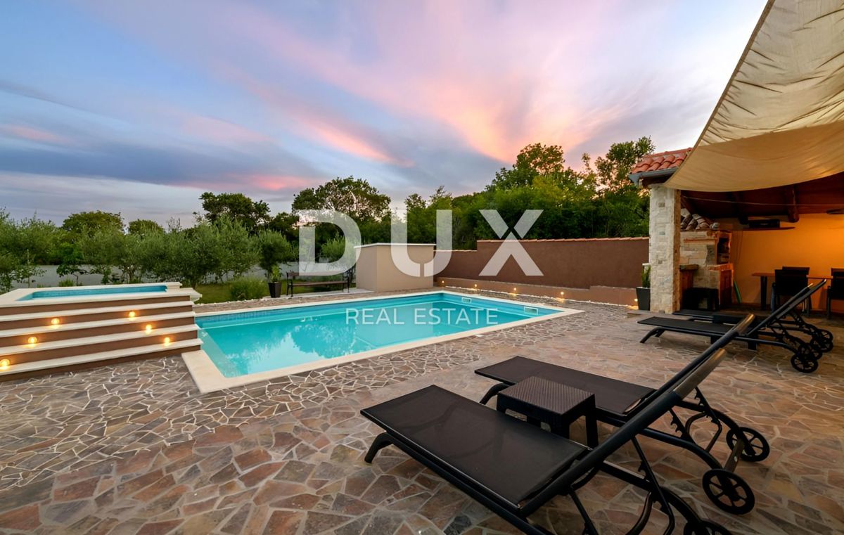 ISTRIA, POLA - Casa con piscina e ampio giardino