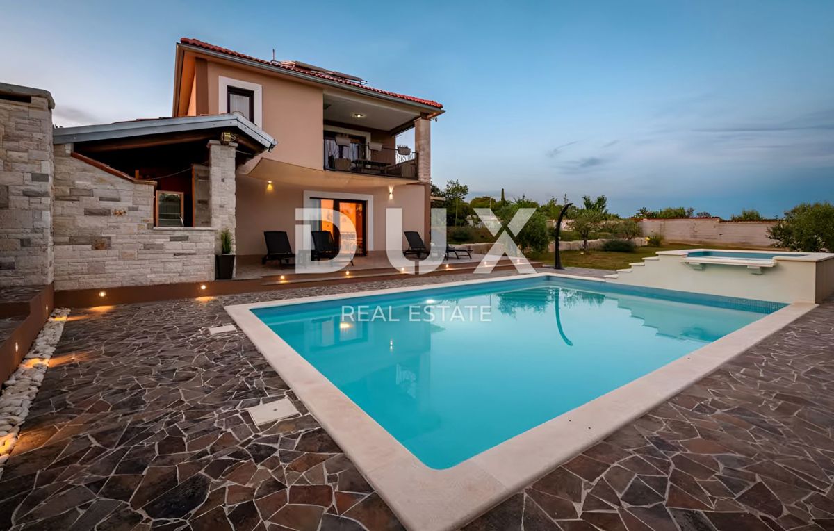 ISTRIA, POLA - Casa con piscina e ampio giardino