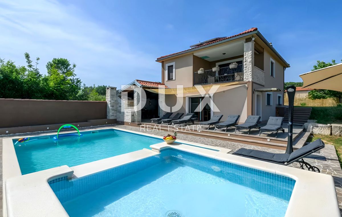 ISTRIA, POLA - Casa con piscina e ampio giardino