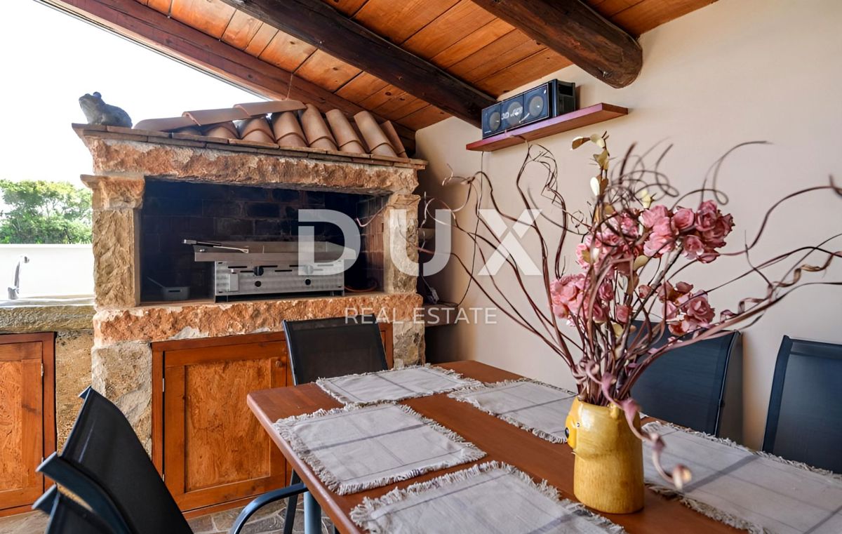 ISTRIA, POLA - Casa con piscina e ampio giardino
