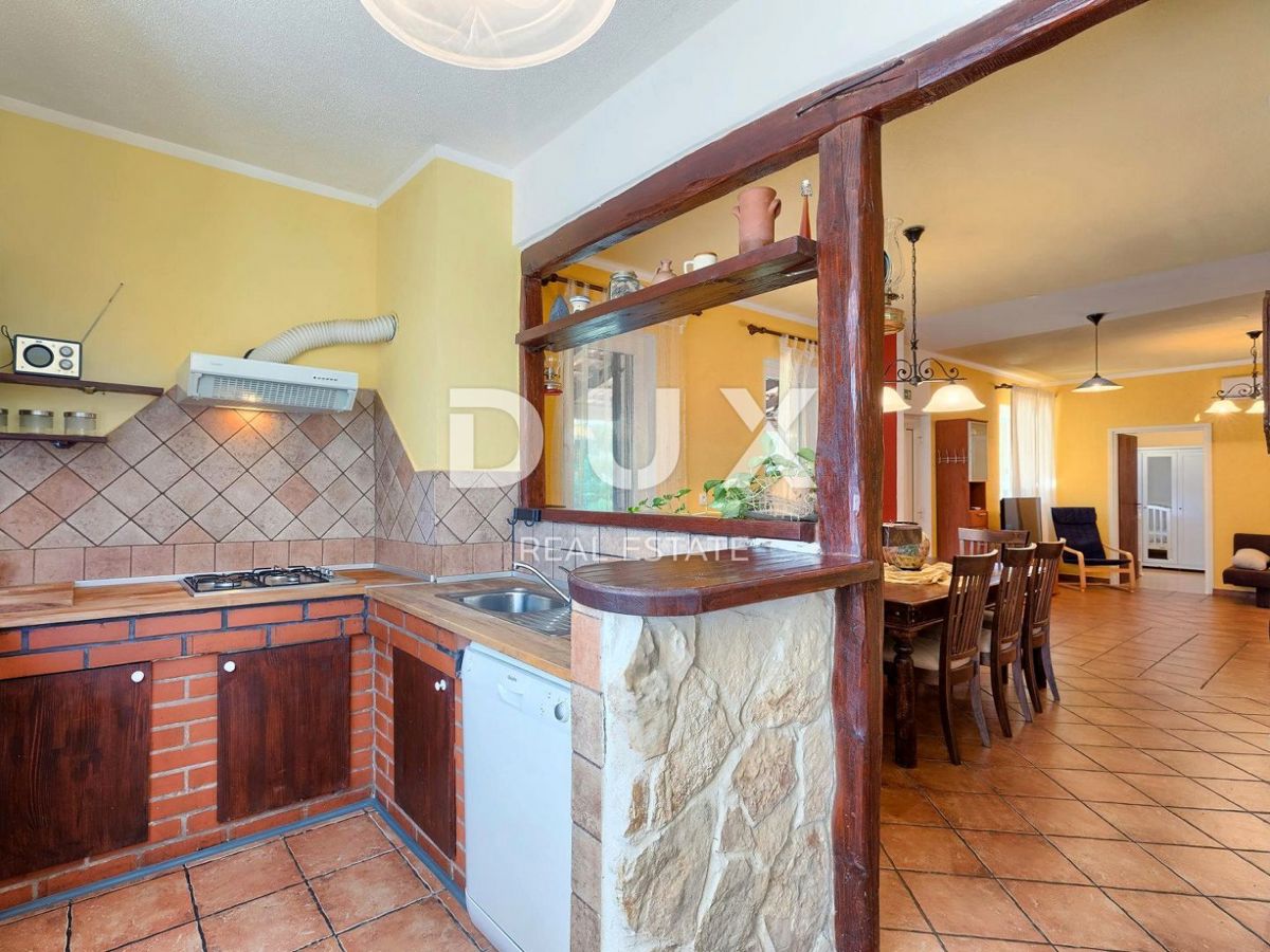 ISTRIA, BUIE - Spaziosa casa con piscina