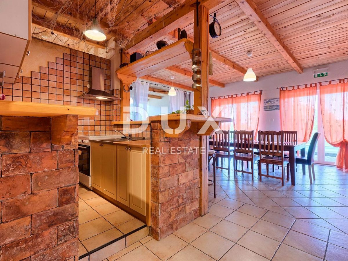 ISTRIA, BUIE - Spaziosa casa con piscina