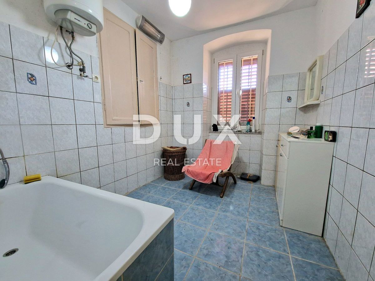 RIJEKA, BELVEDER - 3 camere da letto + soggiorno con balcone al 1° piano, superficie 100 m2