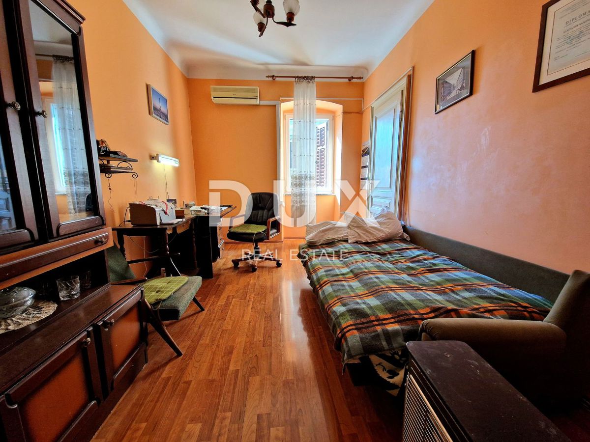 RIJEKA, BELVEDER - 3 camere da letto + soggiorno con balcone al 1° piano, superficie 100 m2