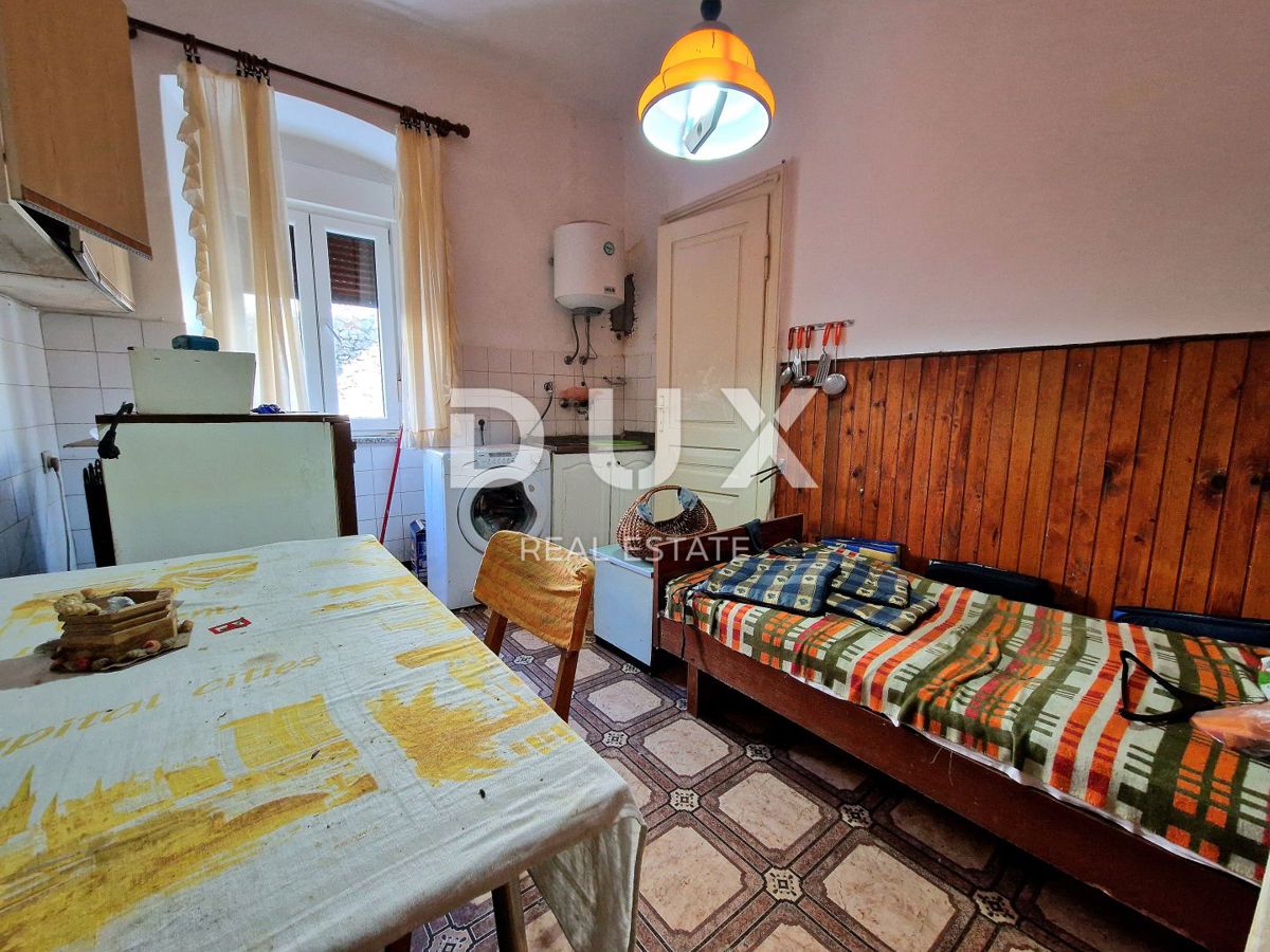 RIJEKA, BELVEDER - 3 camere da letto + soggiorno con balcone al 1° piano, superficie 100 m2
