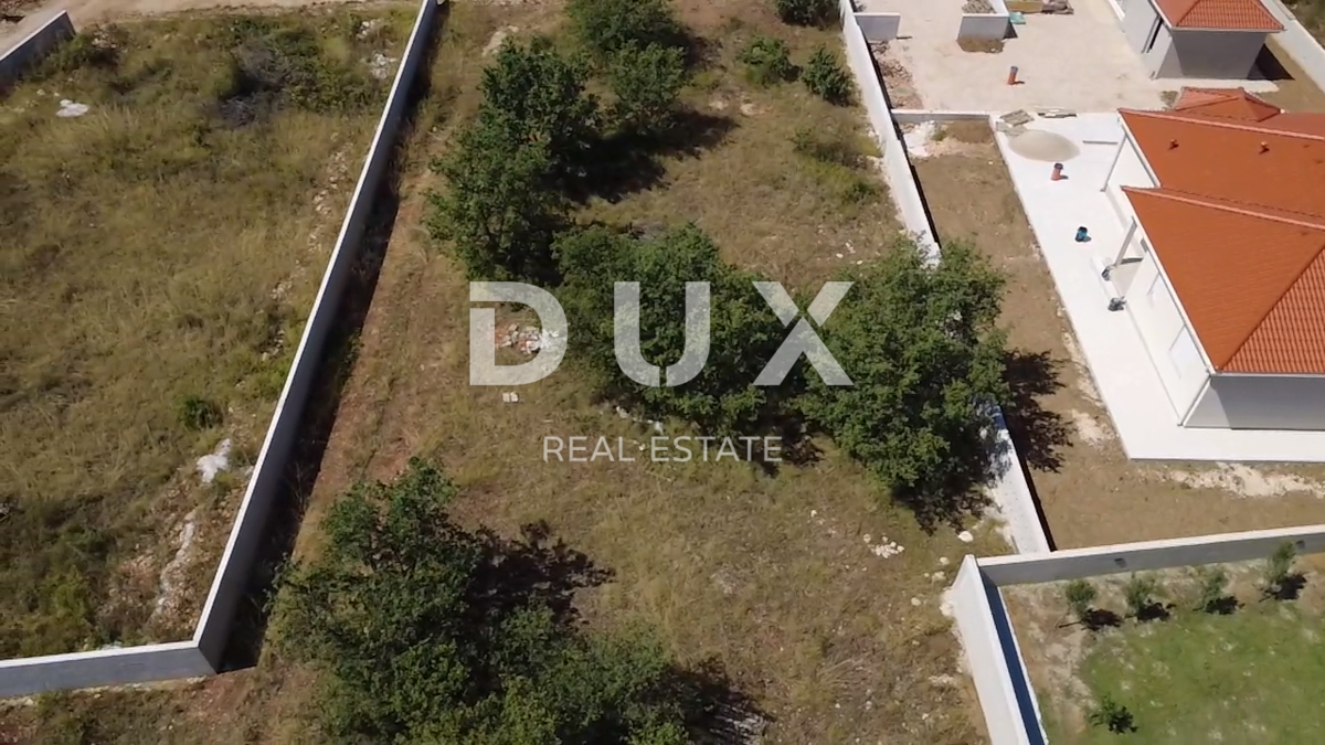 ZADAR, MURVICA - Terreno edificabile 800m²