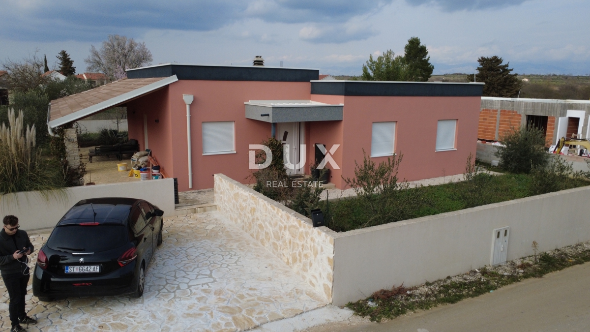 ZADAR, MURVICA - Casa moderna con ampio cortile - Nuova costruzione!