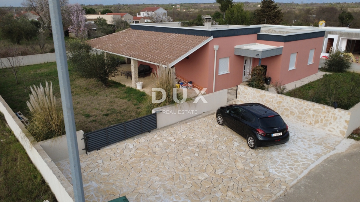 ZADAR, MURVICA - Casa moderna con ampio cortile - Nuova costruzione!