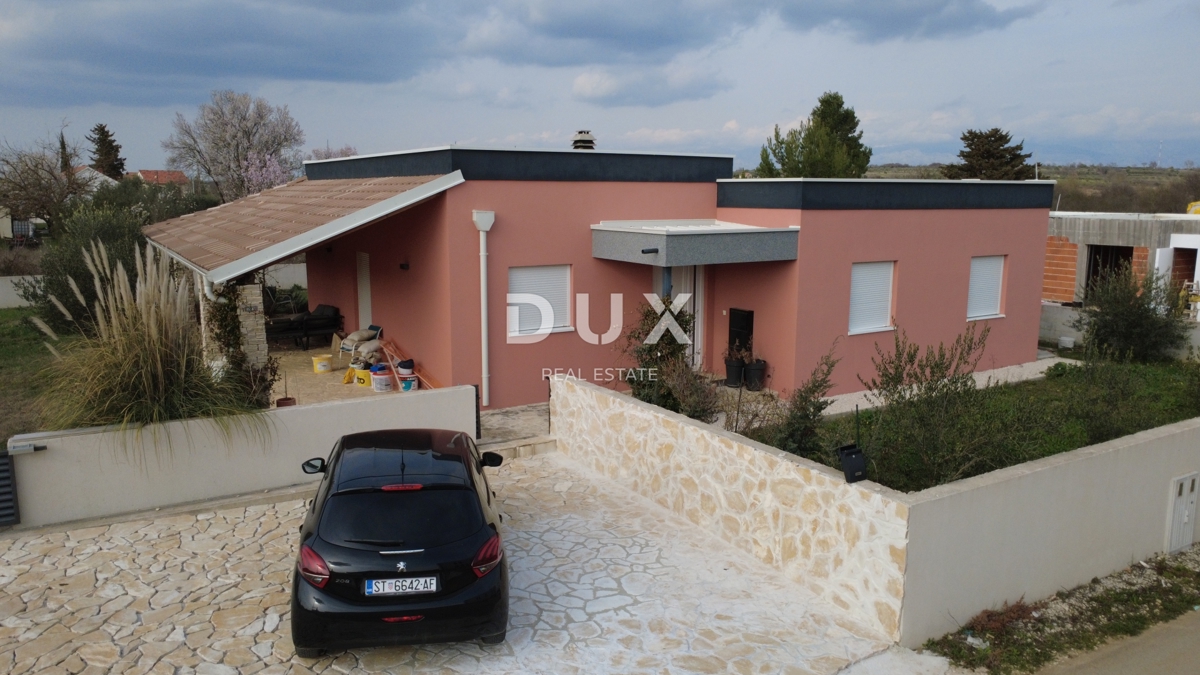 ZADAR, MURVICA - Casa moderna con ampio cortile - Nuova costruzione!