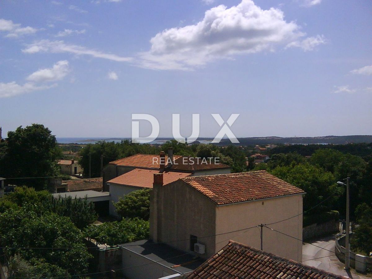 ISTRIA, LIŽNJAN - Appartamento duplex familiare con 4 camere da letto e soggiorno con giardino annesso e edificio aggiuntivo
