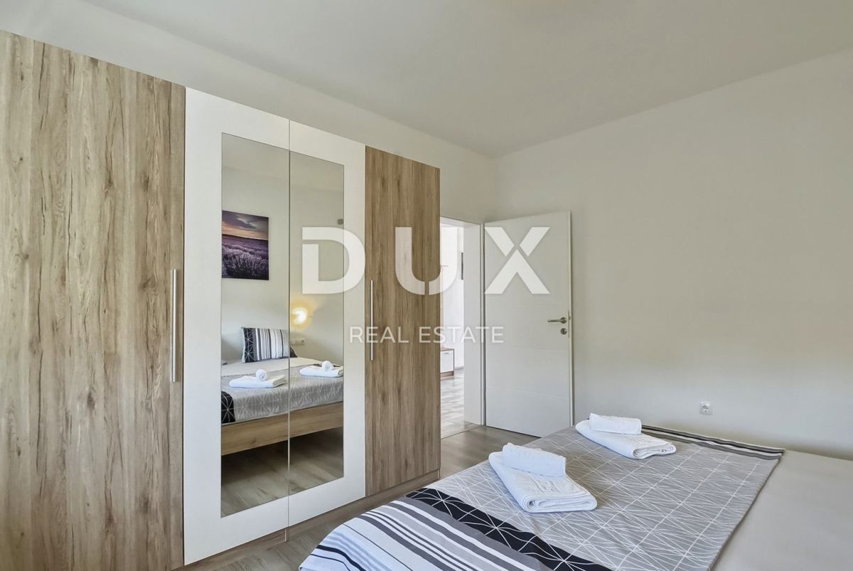 ISTRIA, LIŽNJAN - Appartamento duplex familiare con 4 camere da letto e soggiorno con giardino annesso e edificio aggiuntivo