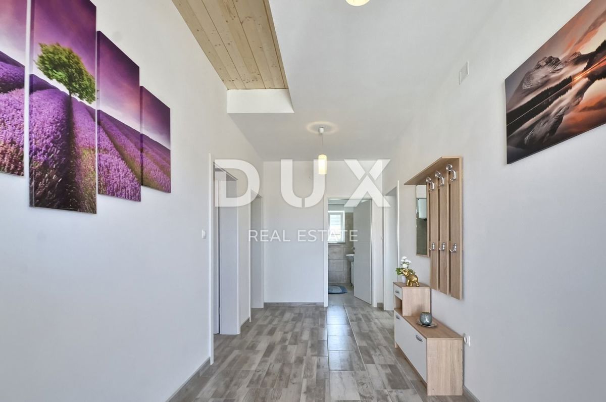 ISTRIA, LIŽNJAN - Appartamento duplex familiare con 4 camere da letto e soggiorno con giardino annesso e edificio aggiuntivo