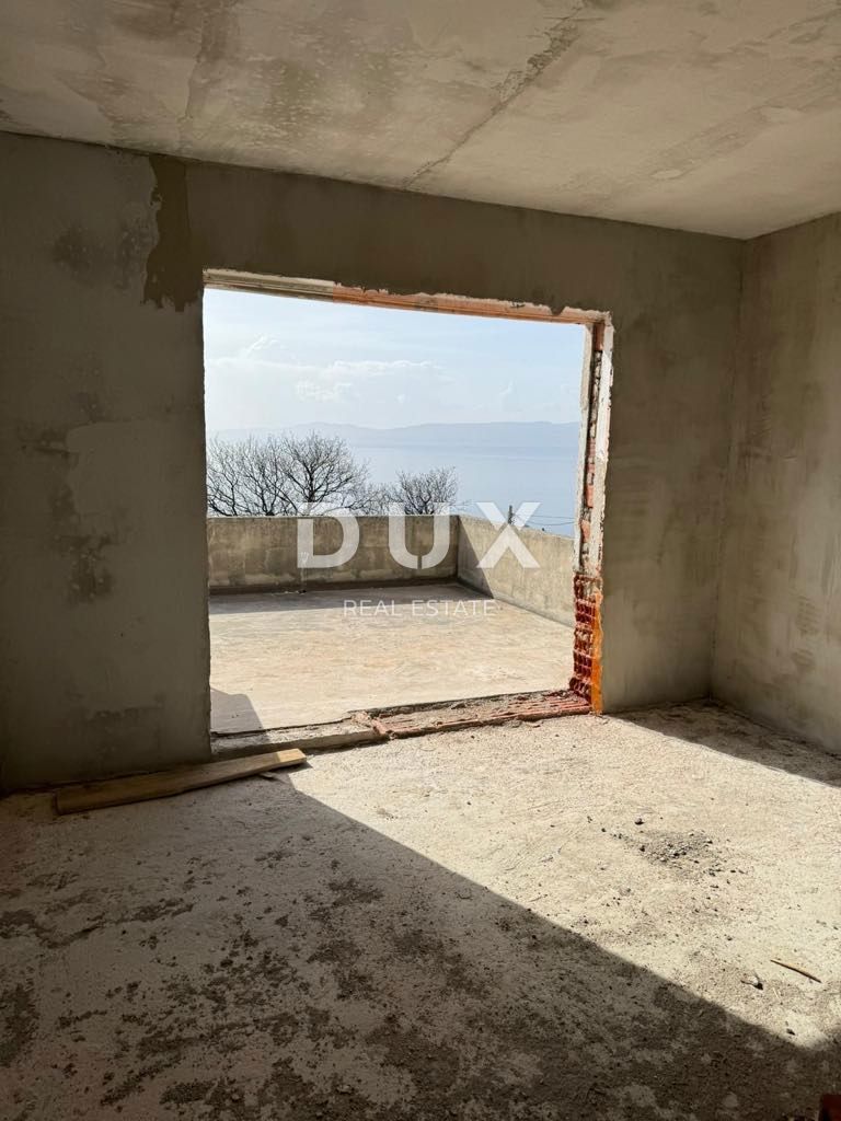 RIJEKA, KOSTRENA - Casa indipendente 4 camere da letto + soggiorno - piscina, giardino e vista!