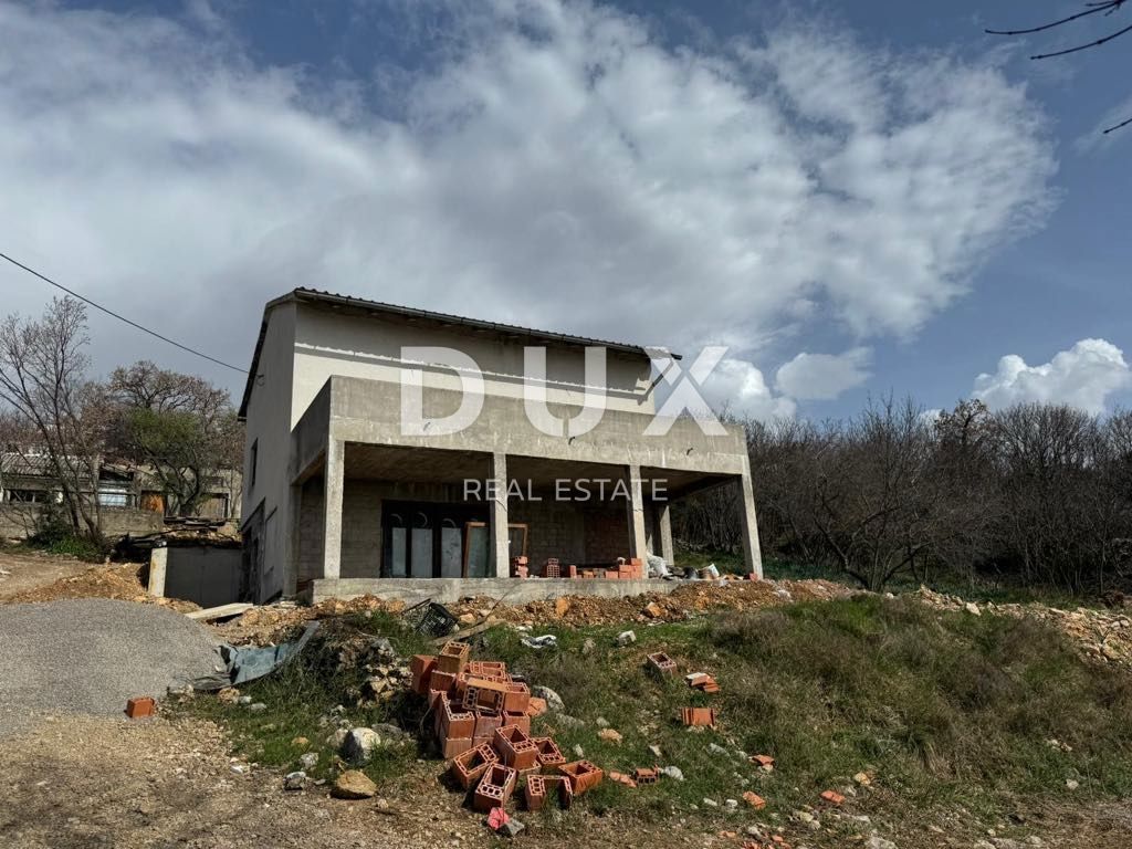 RIJEKA, KOSTRENA - Casa indipendente 4 camere da letto + soggiorno - piscina, giardino e vista!