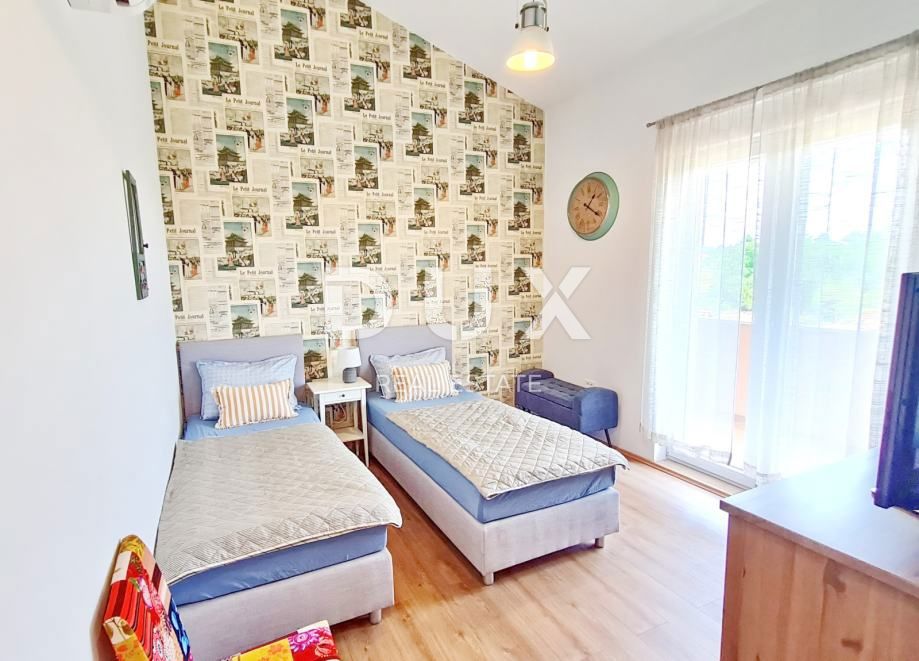 ISTRIA, POLA - Vicino al centro, lontano dai costi: villa a risparmio energetico!