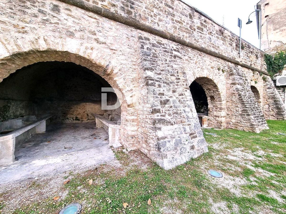 ISTRIA, BUIE - Casa in posizione unica con vista panoramica