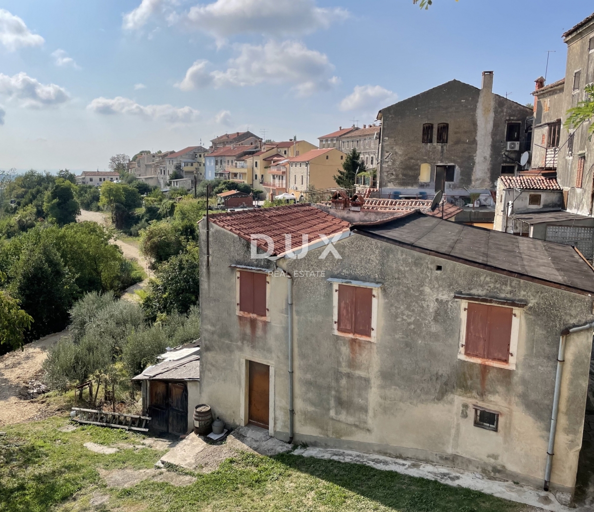 ISTRIA, BUIE - Casa in posizione unica con vista panoramica