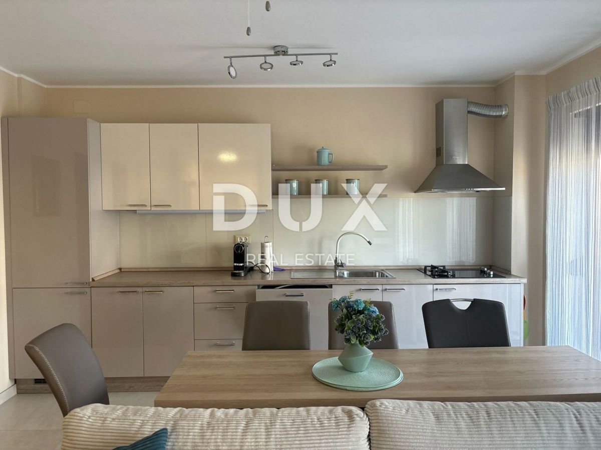 ISTRIA, PREMANTURA - Solo da DUX Real Estate! Appartamento pronto per essere abitato con ampia terrazza a 5 minuti dalla spiaggia!