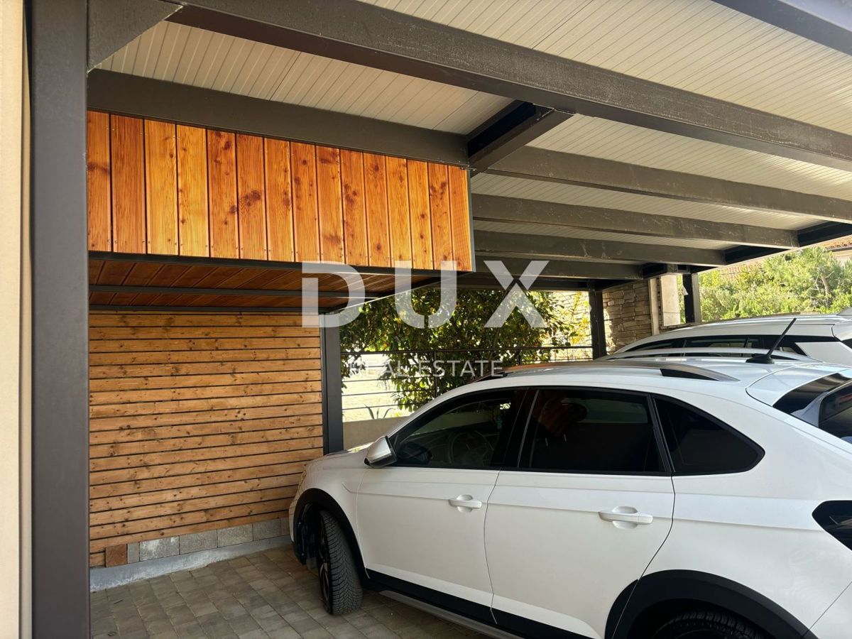 ISTRIA, PREMANTURA - Solo da DUX Real Estate! Appartamento pronto per essere abitato con ampia terrazza a 5 minuti dalla spiaggia!