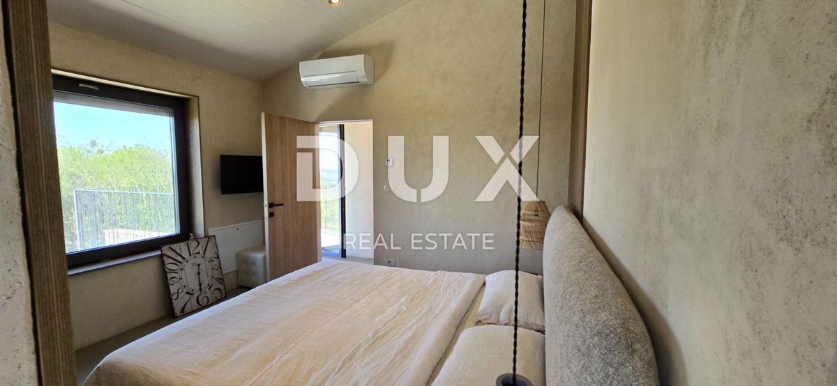 ISTRIA, MONTONA, DINTORNI - Una vista panoramica che vi toglierà il fiato! Bellissima villa fronte verde con completa privacy