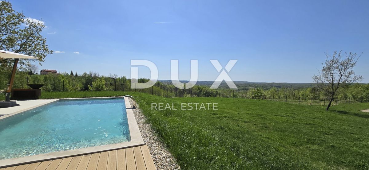 ISTRIA, MONTONA, DINTORNI - Una vista panoramica che vi toglierà il fiato! Bellissima villa fronte verde con completa privacy