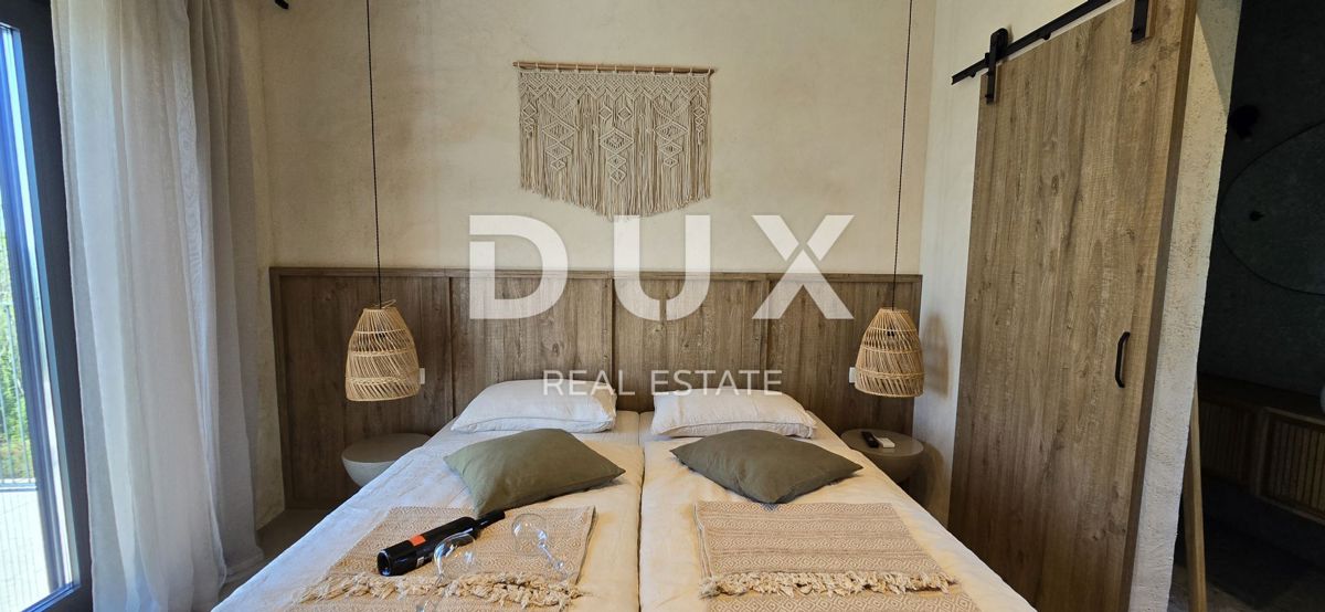 ISTRIA, MONTONA, DINTORNI - Una vista panoramica che vi toglierà il fiato! Bellissima villa fronte verde con completa privacy