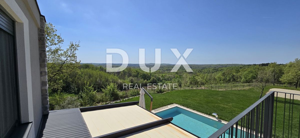 ISTRIA, MONTONA, DINTORNI - Una vista panoramica che vi toglierà il fiato! Bellissima villa fronte verde con completa privacy