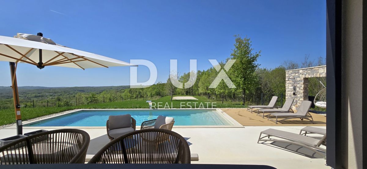ISTRIA, MONTONA, DINTORNI - Una vista panoramica che vi toglierà il fiato! Bellissima villa fronte verde con completa privacy