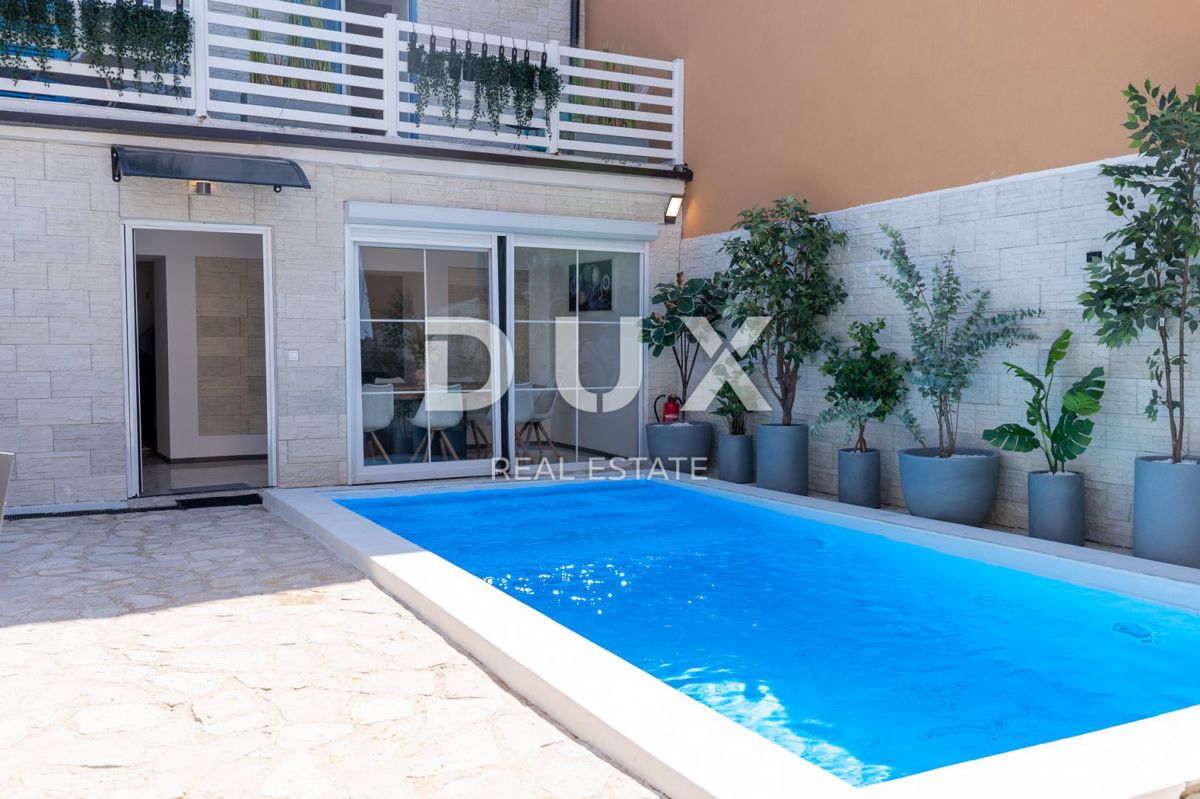 ISTRIA, PARENZO - Casa in pietra recentemente ristrutturata con piscina