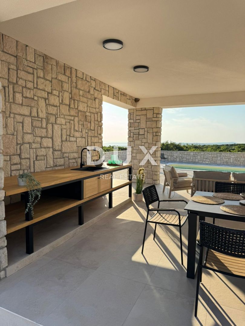 ISOLA DI PAG, KOLAN - villa 200m2 con piscina + area 400m2