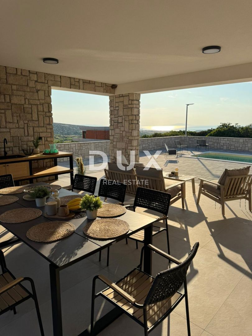ISOLA DI PAG, KOLAN - villa 200m2 con piscina + area 400m2