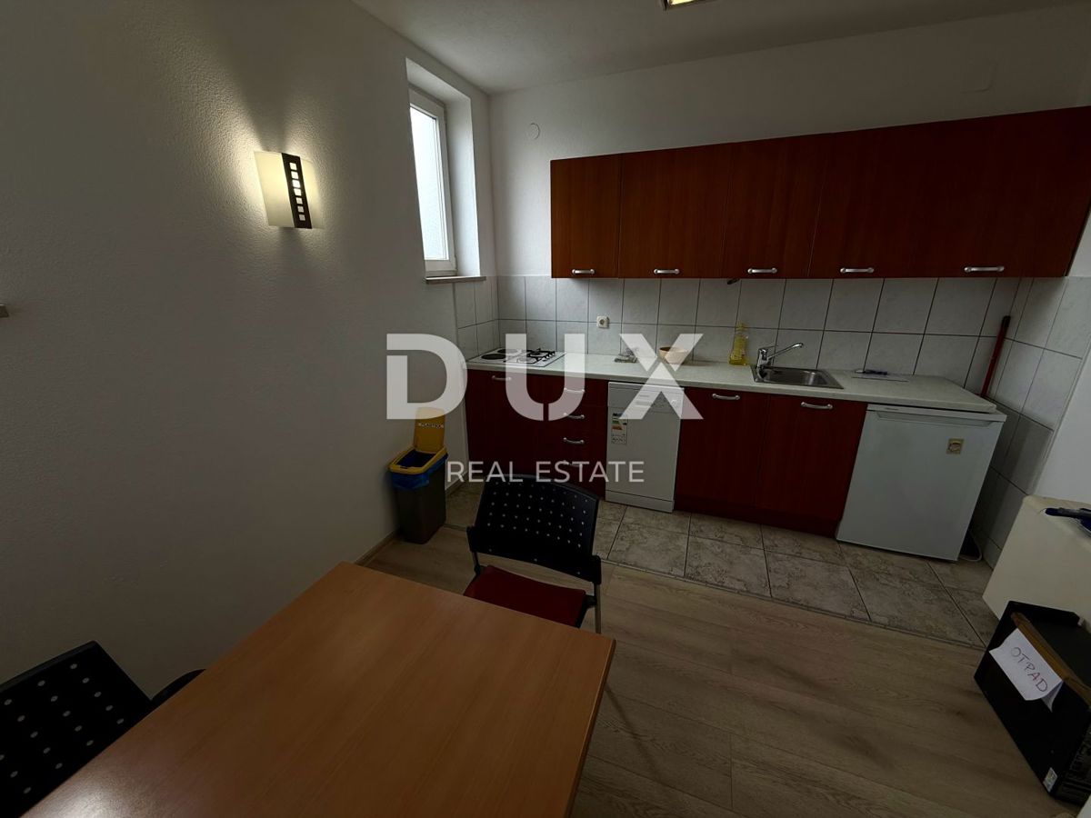ZAGABRIA, VOLTINO - edificio commerciale 266 m² GFA, 4 piani, 4 posti auto!