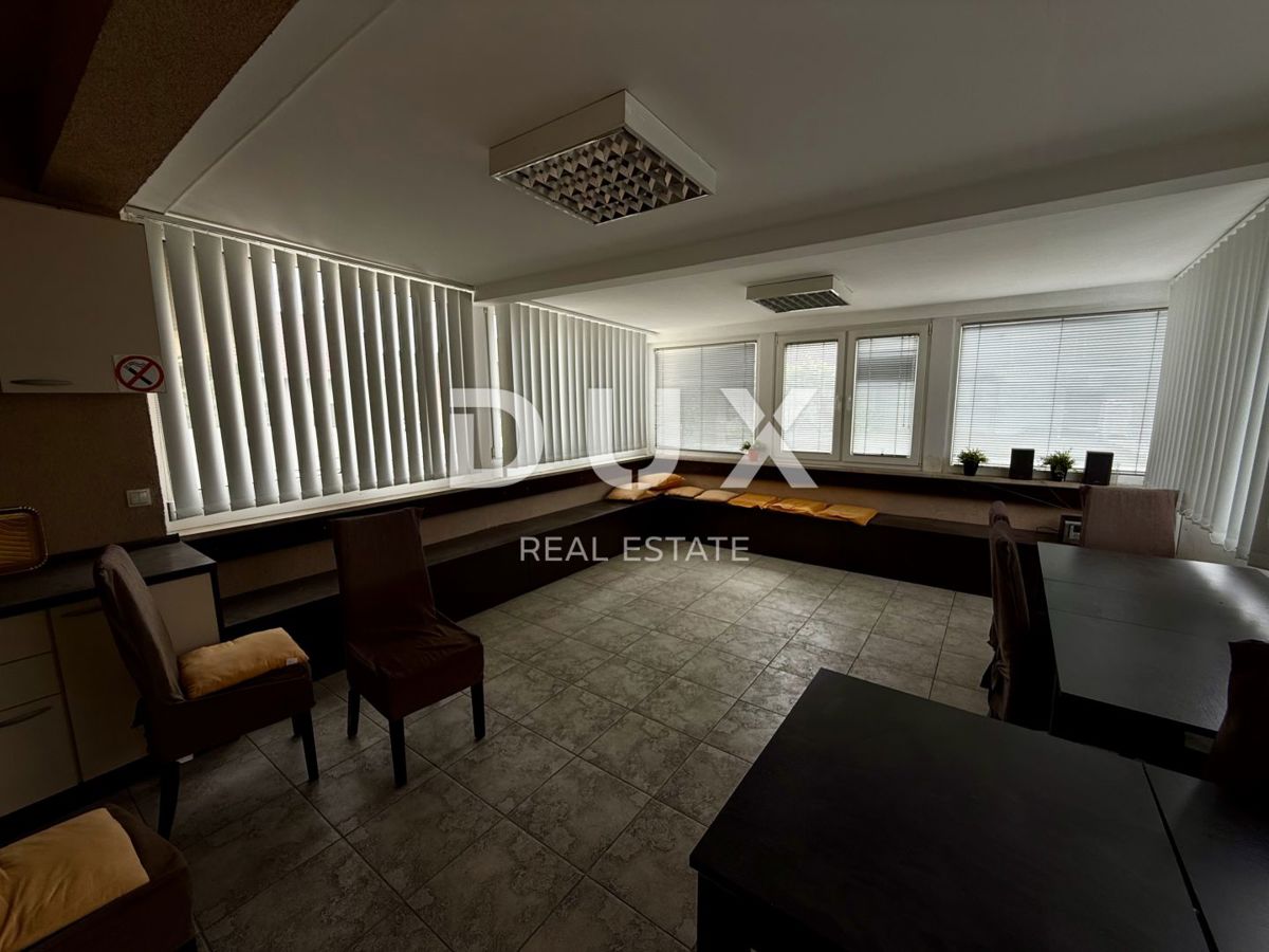 ZAGABRIA, VOLTINO - edificio commerciale 266 m² GFA, 4 piani, 4 posti auto!